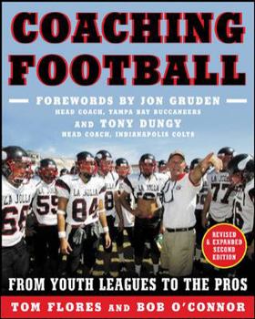 Paperback Coaching Football: From Youth Leagues to the Pros Book