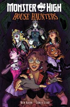 Paperback Monster High: House Haunters Book