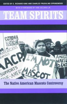 Paperback Team Spirits: The Native American Mascots Controversy Book