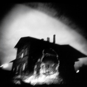 Vinyl Sings Reign Rebuilder Book