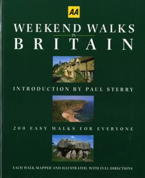 Paperback Weekend Walks in Britain Book