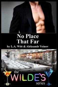 Paperback No Place That Far [Large Print] Book