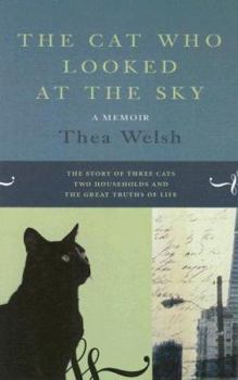 Hardcover The Cat Who Looked At The Sky [Large Print] Book
