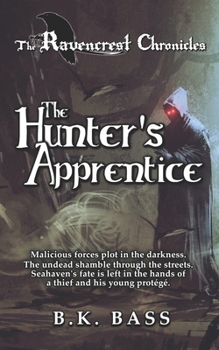 Paperback The Hunter's Apprentice Book