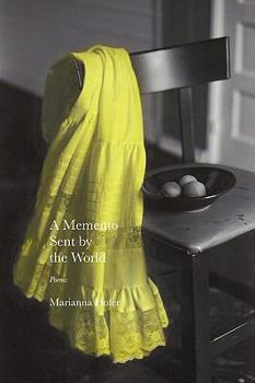 Paperback A Memento Sent by the World Book