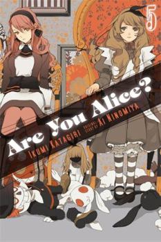 Paperback Are You Alice?, Vol. 5 Book