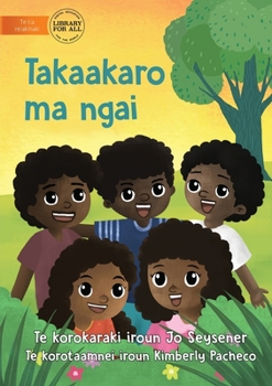Paperback Play With Me - Takaakaro ma ngai (Te Kiribati) Book