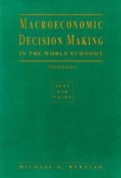 Paperback Macroeconomic Decision Making Book