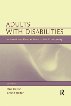 Paperback Adults With Disabilities: international Perspectives in the Community Book