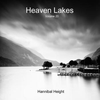 Paperback Heaven Lakes - Volume 20 Book
