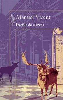 Paperback Desfile de Ciervos [Spanish] Book