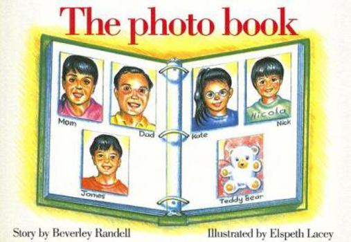 Paperback The photo book (New PM story books) Book