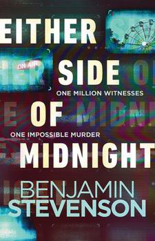 Paperback Either Side of Midnight [Large Print] Book