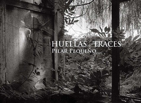 Hardcover Pilar Pequeño: Huellas/Traces Book