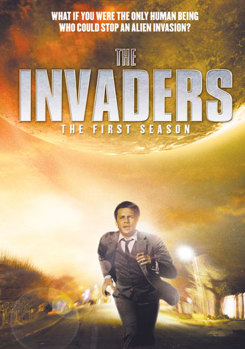DVD The Invaders: The First Season Book