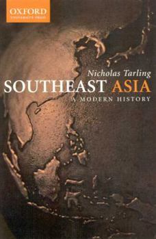 Paperback Southeast Asia: A Modern History Book