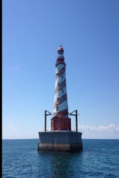 Paperback Lighthouse Journal: Notebook To Capture Your Best Ideas, Motivational Log, Note Book Journal Diary, Cool Gift for Men, Women, Kids - 120 p Book