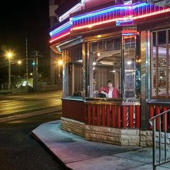 Vinyl It's Easy To Feel Like A Nobody When You Book