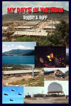 Paperback My Days In Vietnam Book