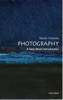 Paperback Photography: A Very Short Introduction Book