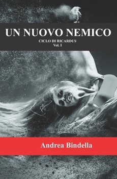 Paperback Un nuovo nemico [Italian] Book