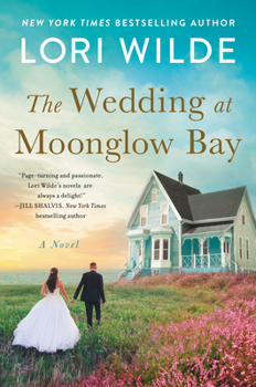 Paperback The Wedding at Moonglow Bay Book