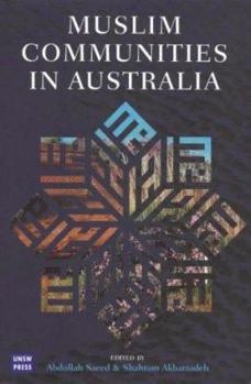 Paperback Muslim Communities in Australia Book