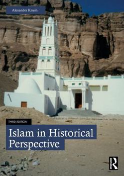 Paperback Islam in Historical Perspective Book