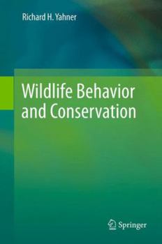 Paperback Wildlife Behavior and Conservation Book