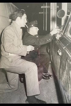 Paperback Spy Interrogations Lead to Investigative Reporting - A Fading Art Book