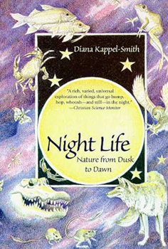 Paperback Night Life: Nature from Dusk to Dawn Book