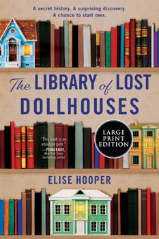 Paperback The Library of Lost Dollhouses [Large Print] Book