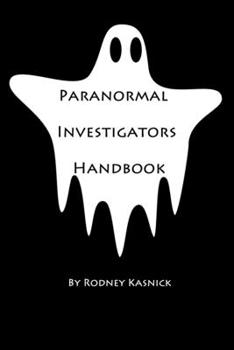 Paperback Paranormal Investigators Handbook Book