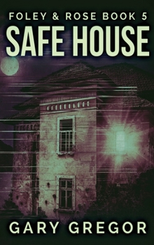 Hardcover Safe House [Large Print] Book