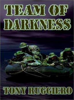 Paperback Team of Darkness Book