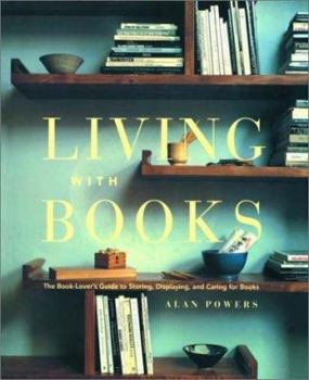 Paperback Living with Books (Tr) Book