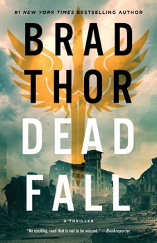 Paperback Dead Fall: A Thriller Book