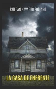 Paperback La Casa de Enfrente [Spanish] Book