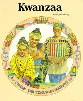 Paperback Kwanzaa (Circle the Year With Holidays) Book