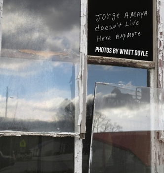 Hardcover Jorge Amaya Doesn't Live Here Anymore Book