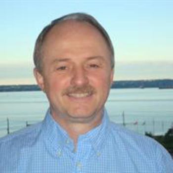 Paperback Community Life in the Early Church Book