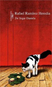 Paperback de Llegar Daniela [Spanish] Book