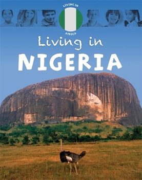 Paperback Living In: Africa: Nigeria Book