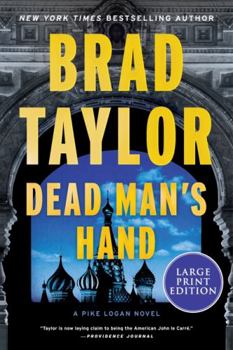 Paperback Dead Man's Hand: A Pike Logan Novel [Large Print] Book