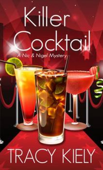 Hardcover Killer Cocktail [Large Print] Book