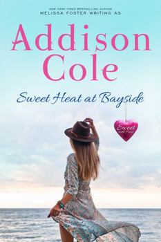 Paperback Sweet Heat at Bayside Book