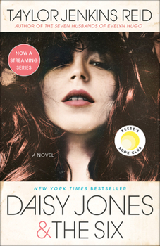 Paperback Daisy Jones & the Six Book