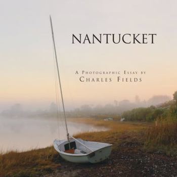 Hardcover Nantucket: A Photographic Essay Book
