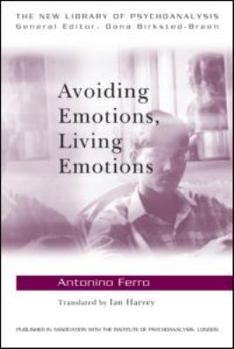 Paperback Avoiding Emotions, Living Emotions Book