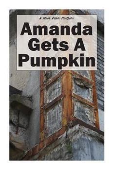 Paperback Amanda Gets A Pumpkin Book